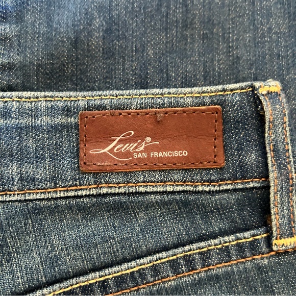 Levi’s Women’s Bohemian Denim Jeans - Picture 3 of 8